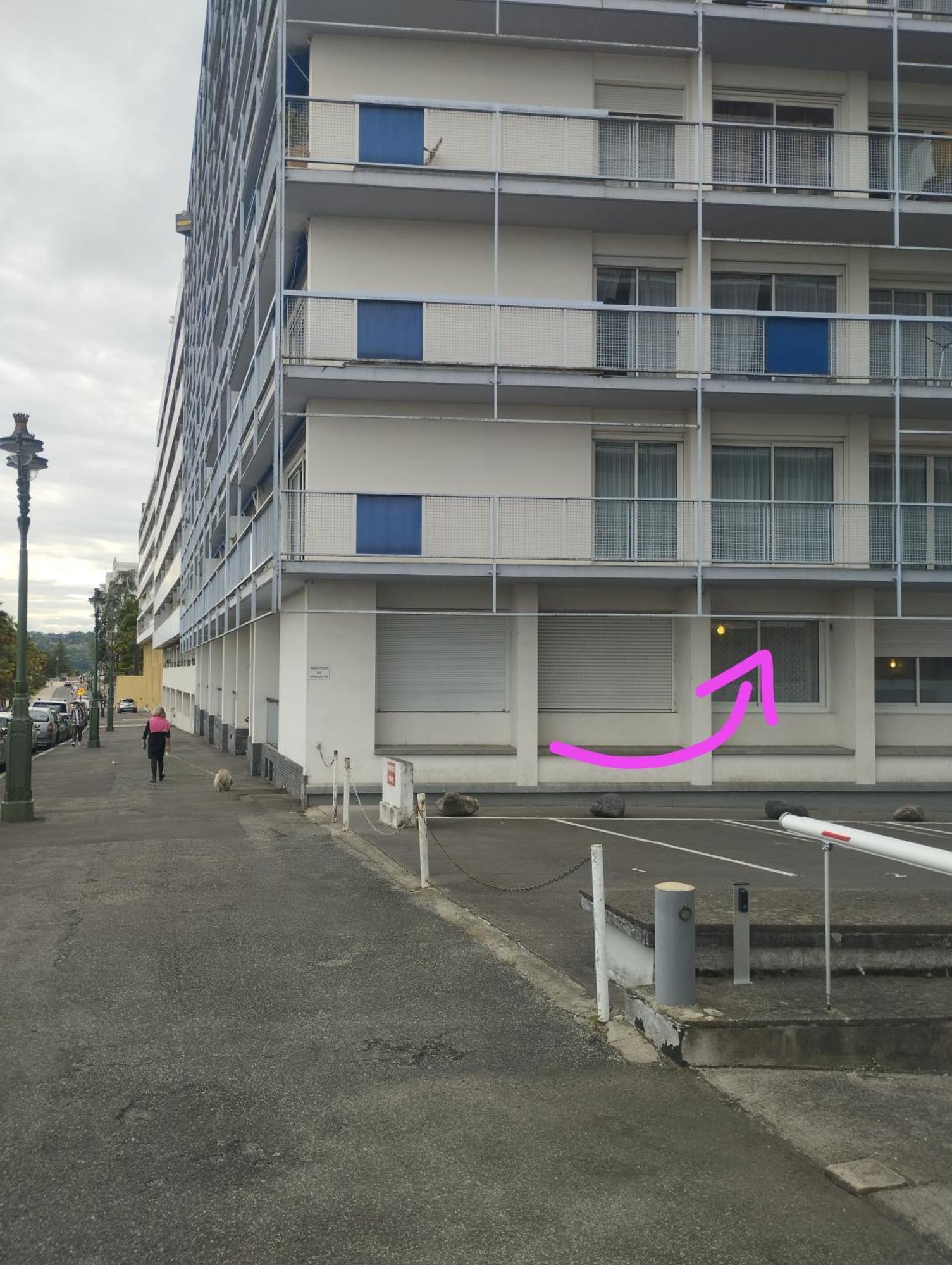 Chambrette Boulevard Des Pyrenees Hypercentre 10m Carre Wc Sur Le Palier, Porte40 *